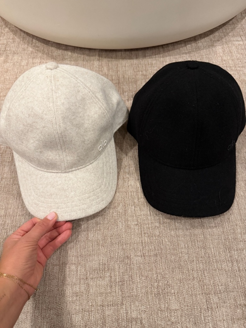 ALO Yoga Light Gray Curved-Brim Baseball Cap